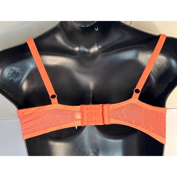Coral Lace Underwire Adjustable strap Bra with Floral Detail - Picture 7 of 9
